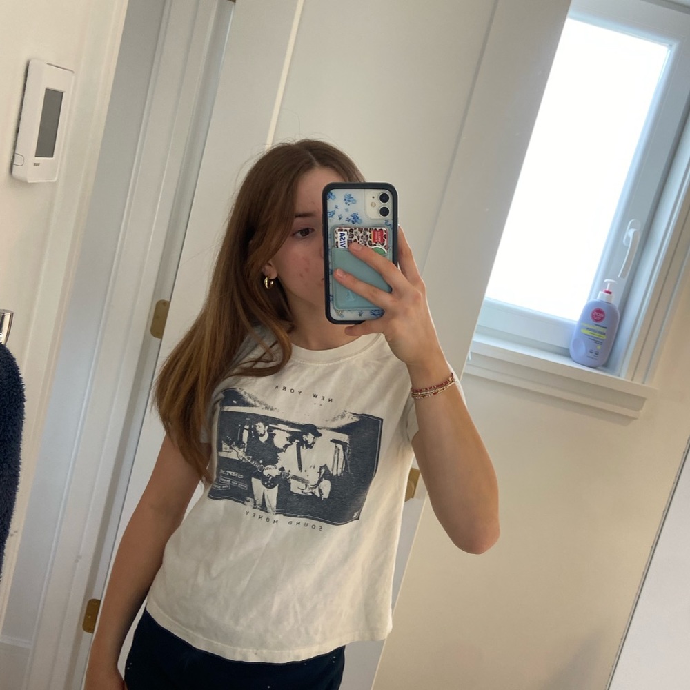Brandy Melville Chloe sound money top